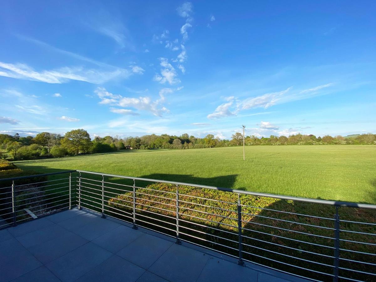 Vale Lodge - Housity