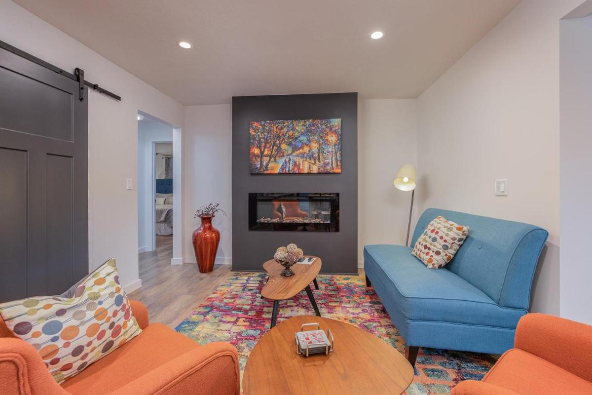 Greystone Home - Excellent Location! Family And Work Friendly -updated Style!! - Housity