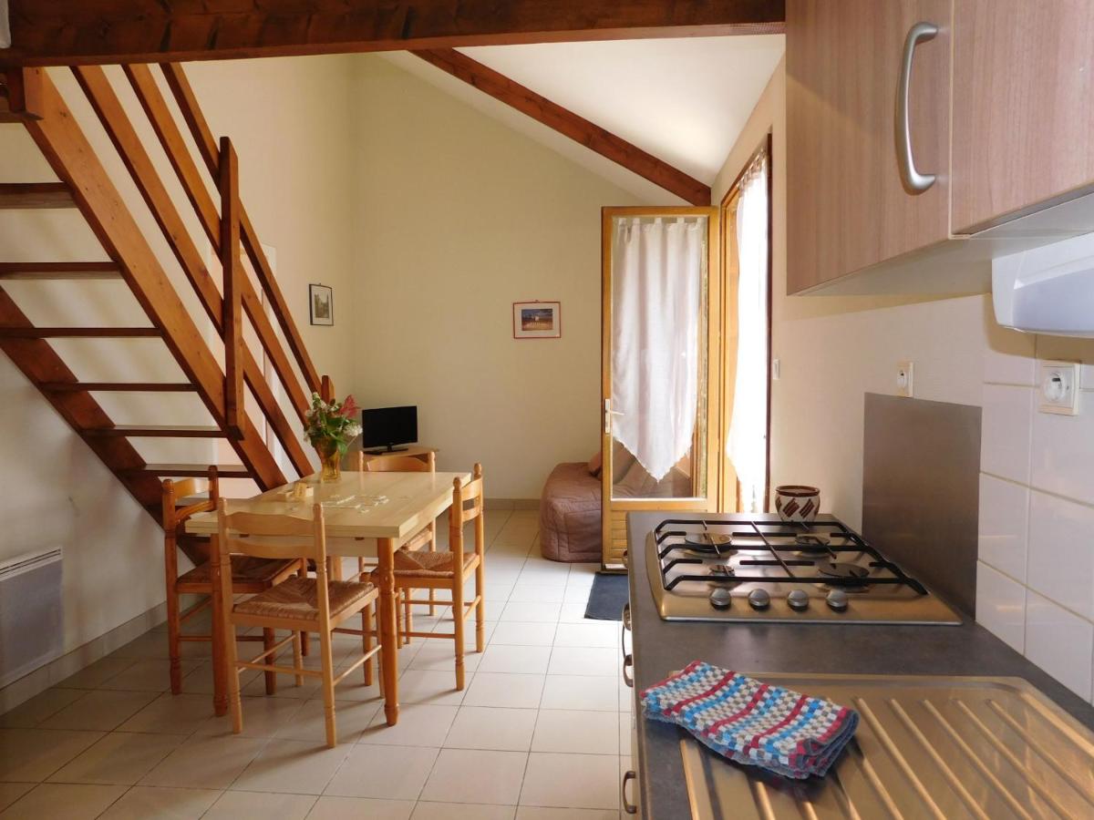 Chalet Saint-Denis-du-Maine, 3 pièces, 4 personnes - FR-1-600-88 - Housity