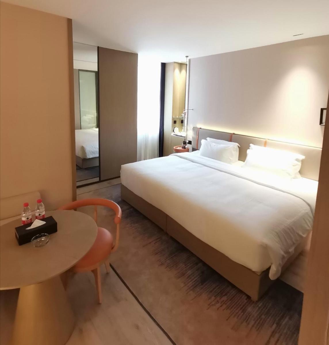 Foshan Xinxuangong Hotel - Housity