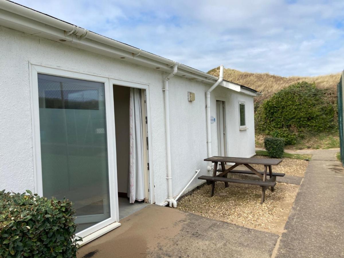 Walking On Waves Surf Camp & Lodge - Housity