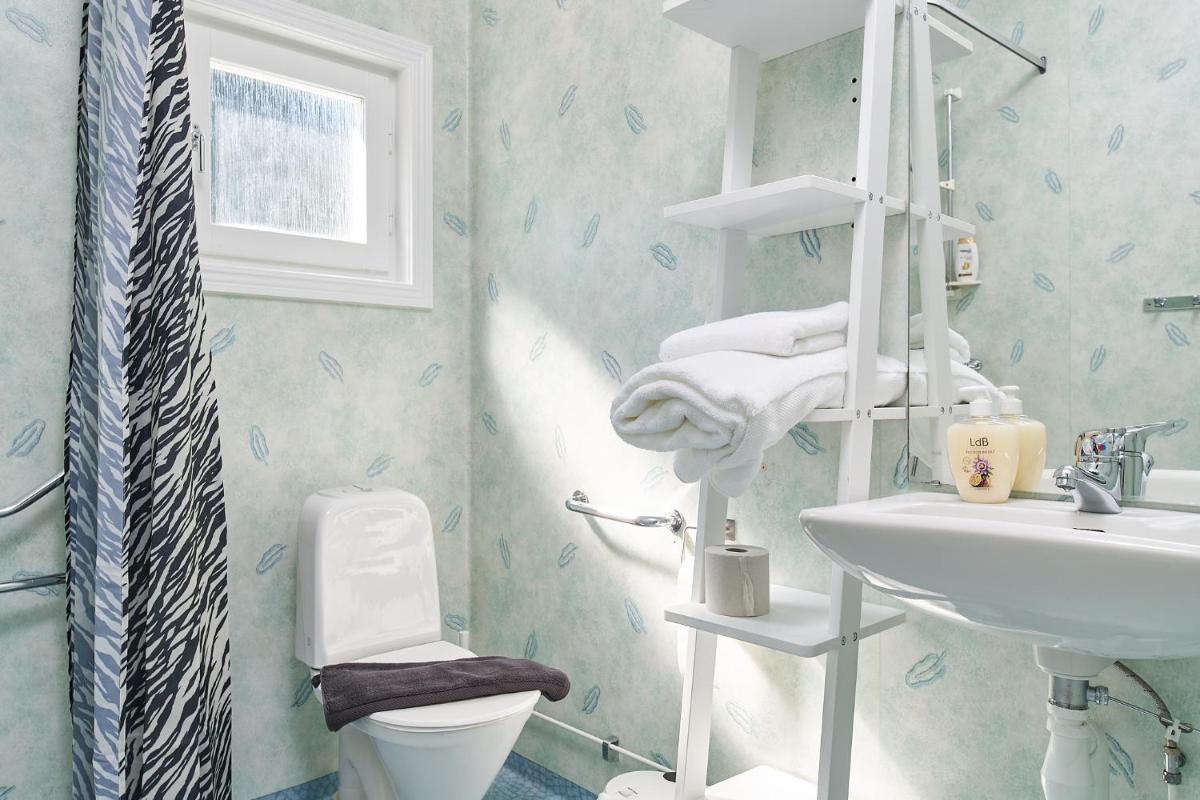 Folkarbo Vandrarhem - Housity