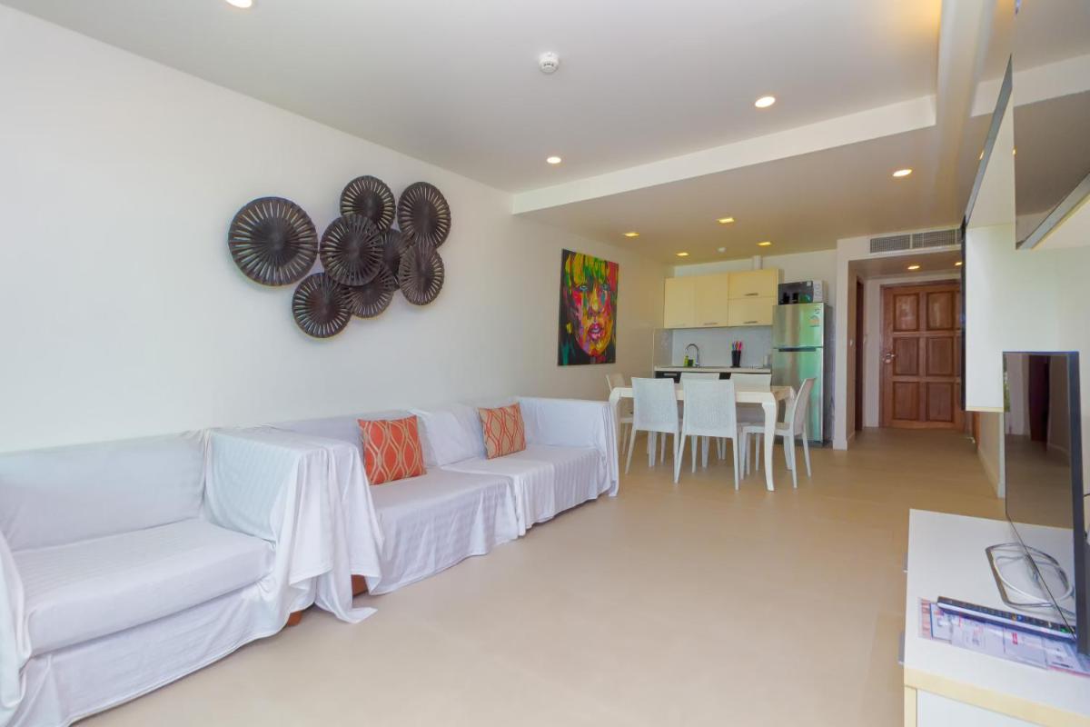 Premium Two-Bedroom Karon Butterfly Suite with Panoramic Sea Views" - Housity