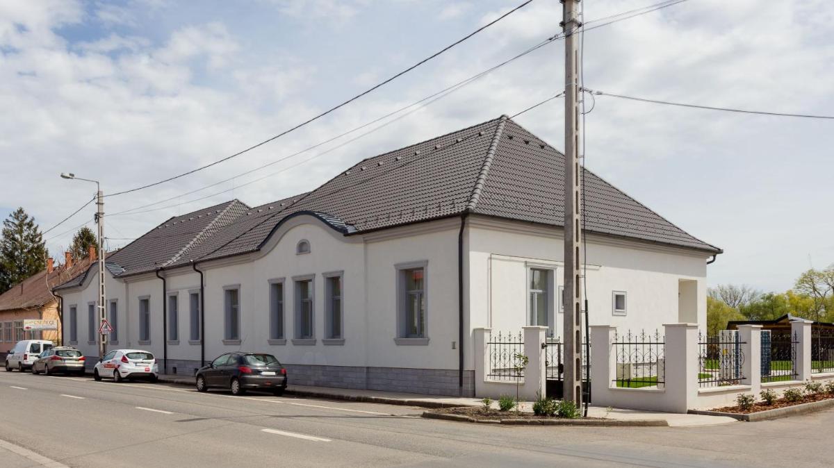 Notarius Vendégház - Housity