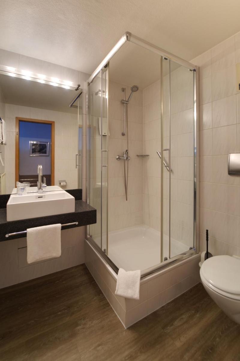 Hotel Reinhardts - Housity