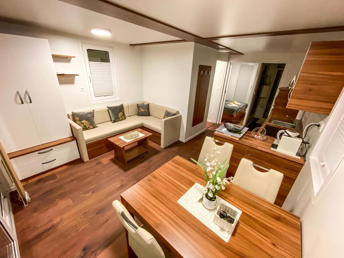 Star 1 Floating House, Marina Portorož - Housity