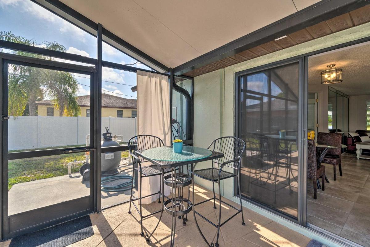 Bright Venice Home with Yard Less Than 4 Miles to Beach! - Housity