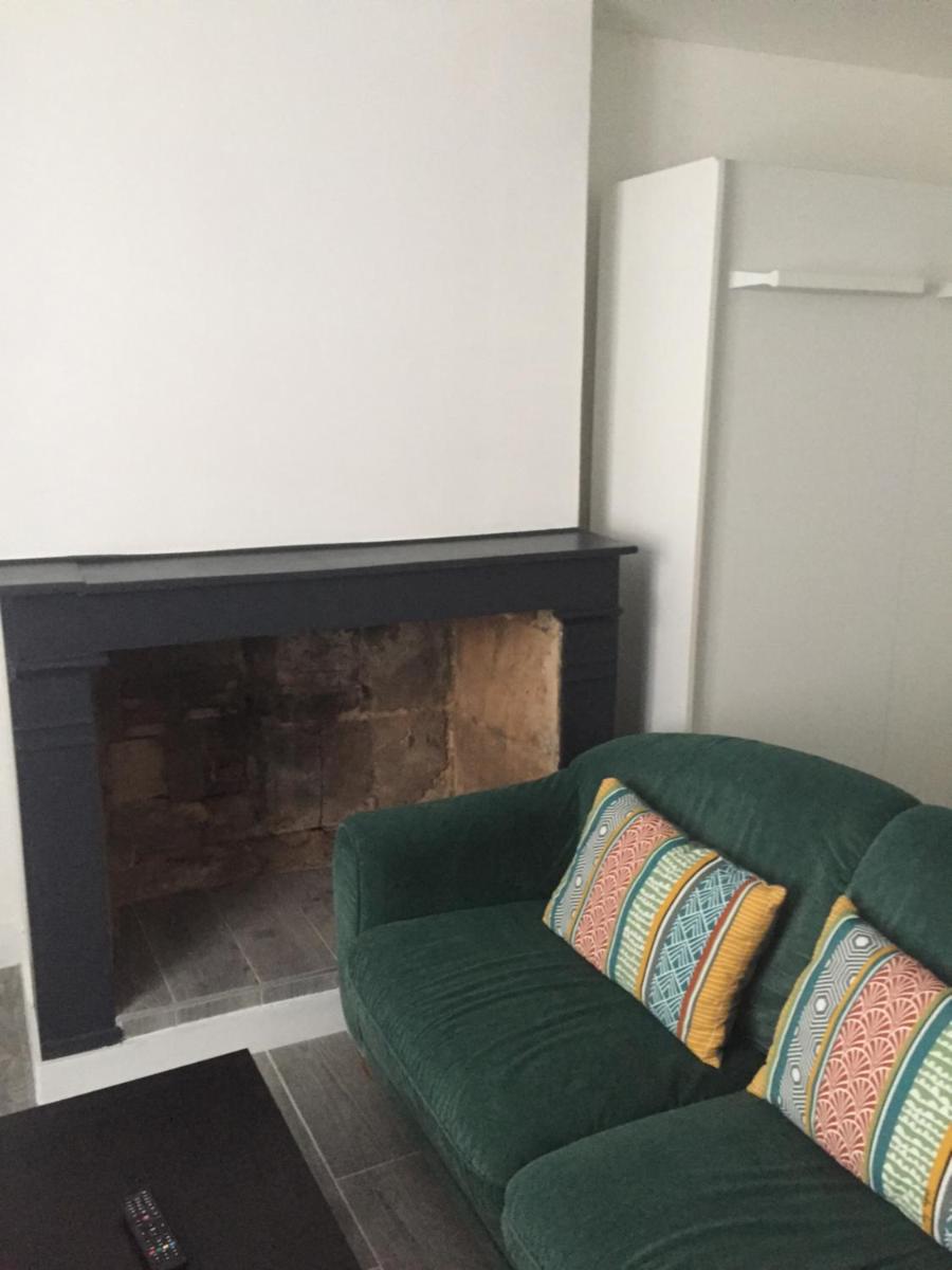 Le coin des Halles dans le vignoble de Bourgueil - Housity