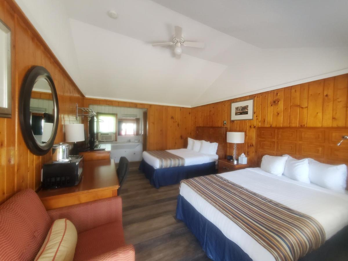 Bayview Lakefront Inn - Housity