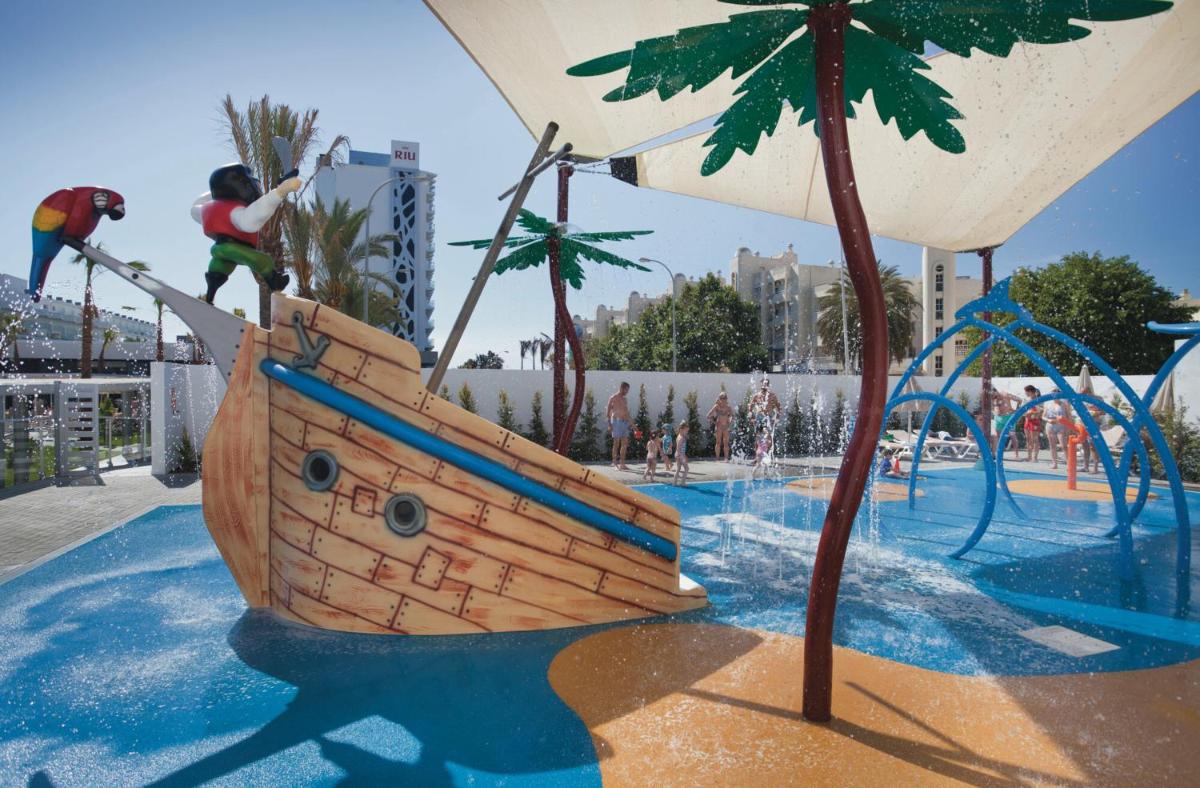 Piscina en o cerca de Hotel Riu Costa del Sol - All Inclusive