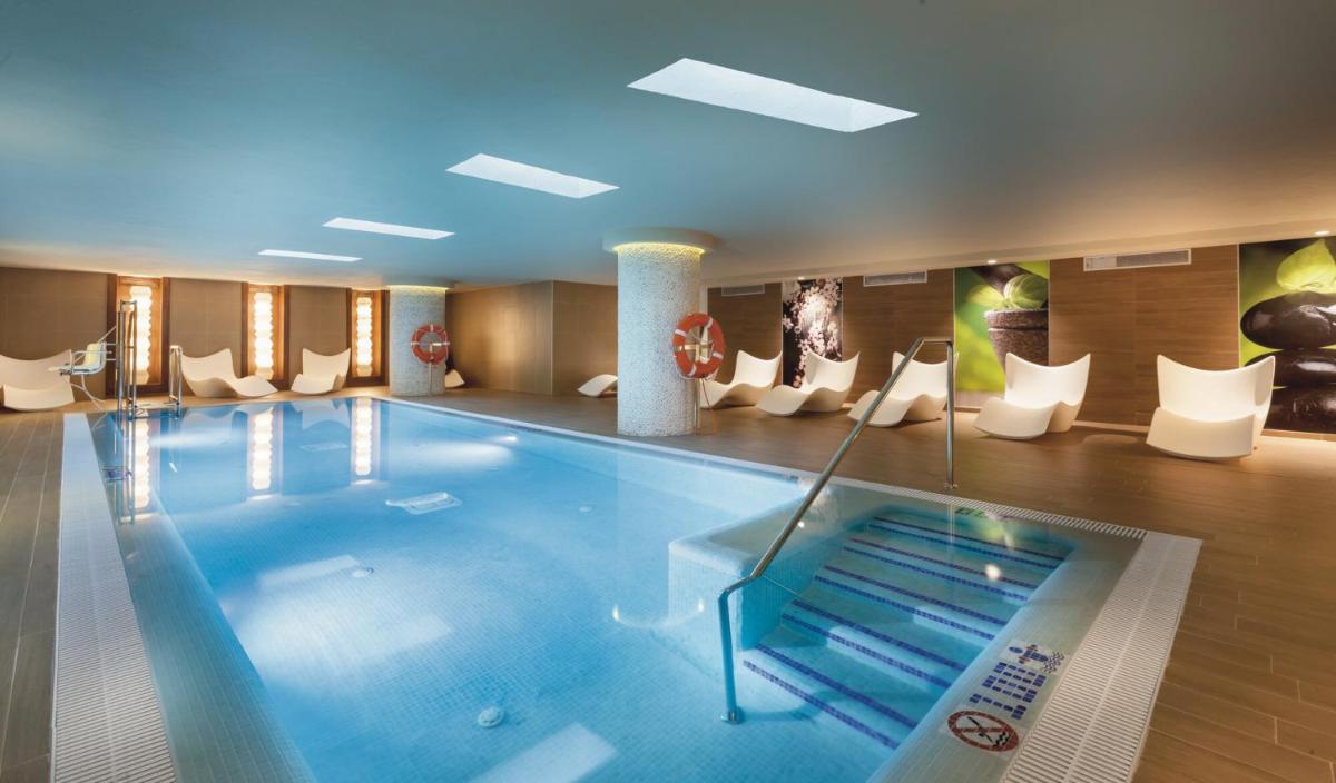 Piscina en o cerca de Hotel Riu Costa del Sol - All Inclusive