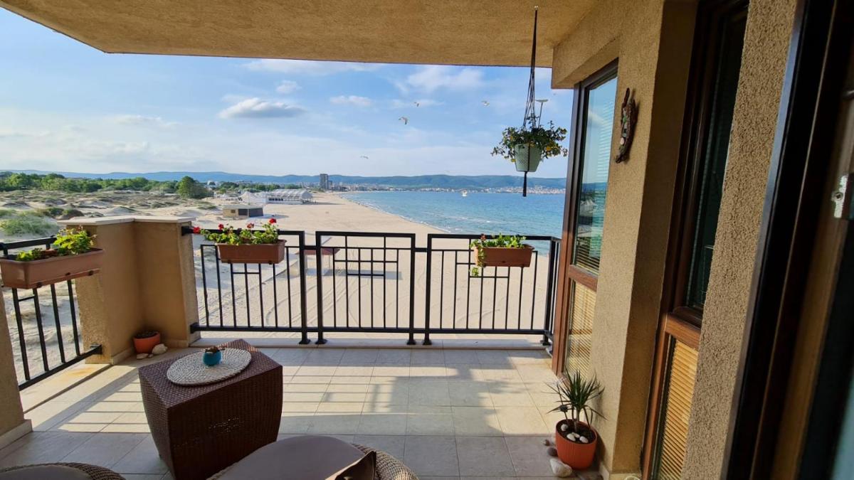 Oasis Beach Studios - Housity
