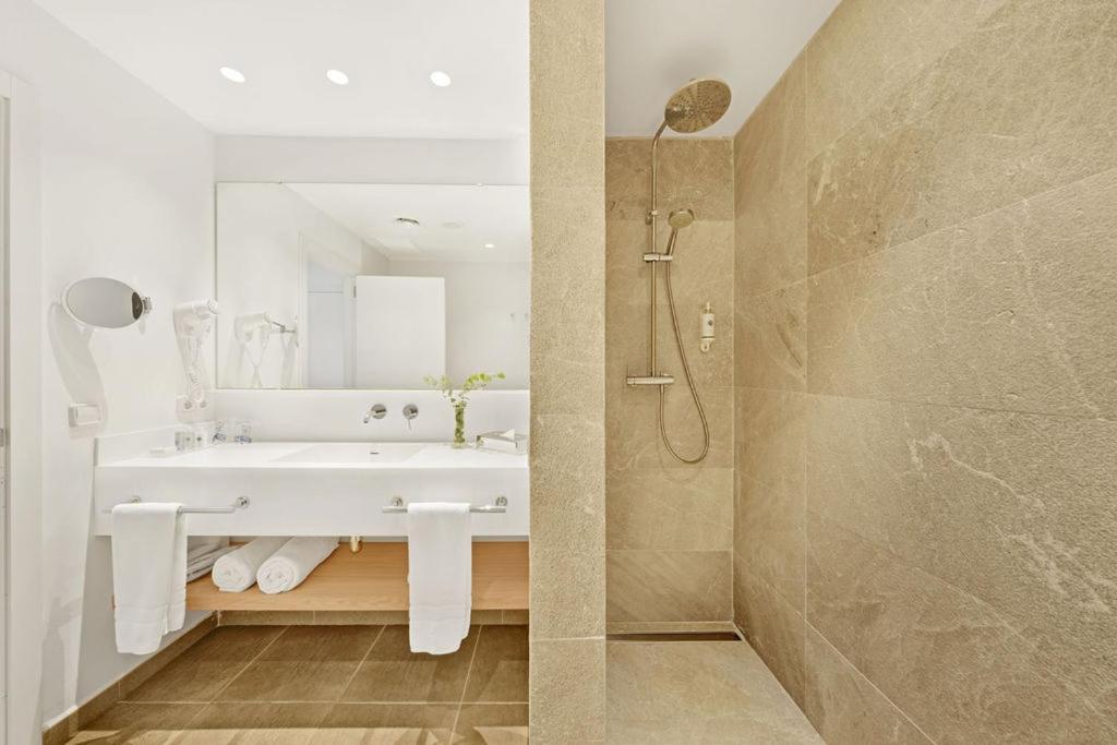 Un baño de Hotel Villa Chiquita - Adults Only - Over 12