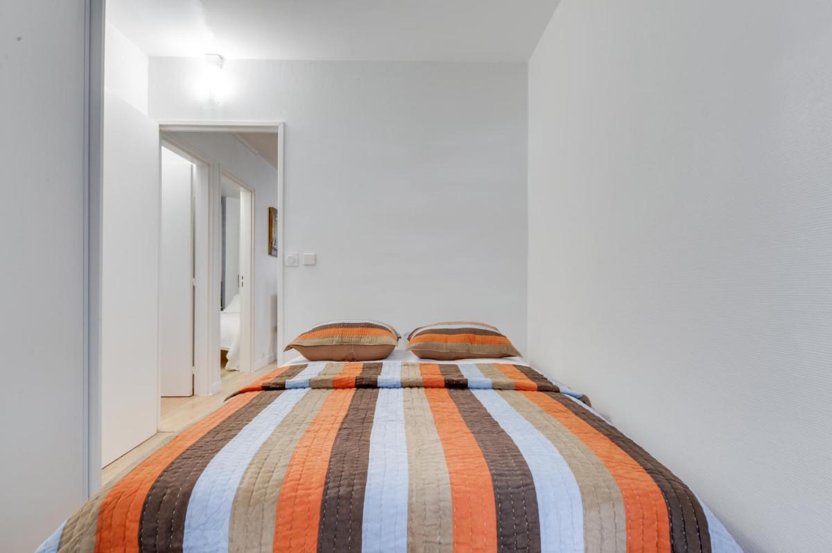 Chic and spacious apart with parking - Housity