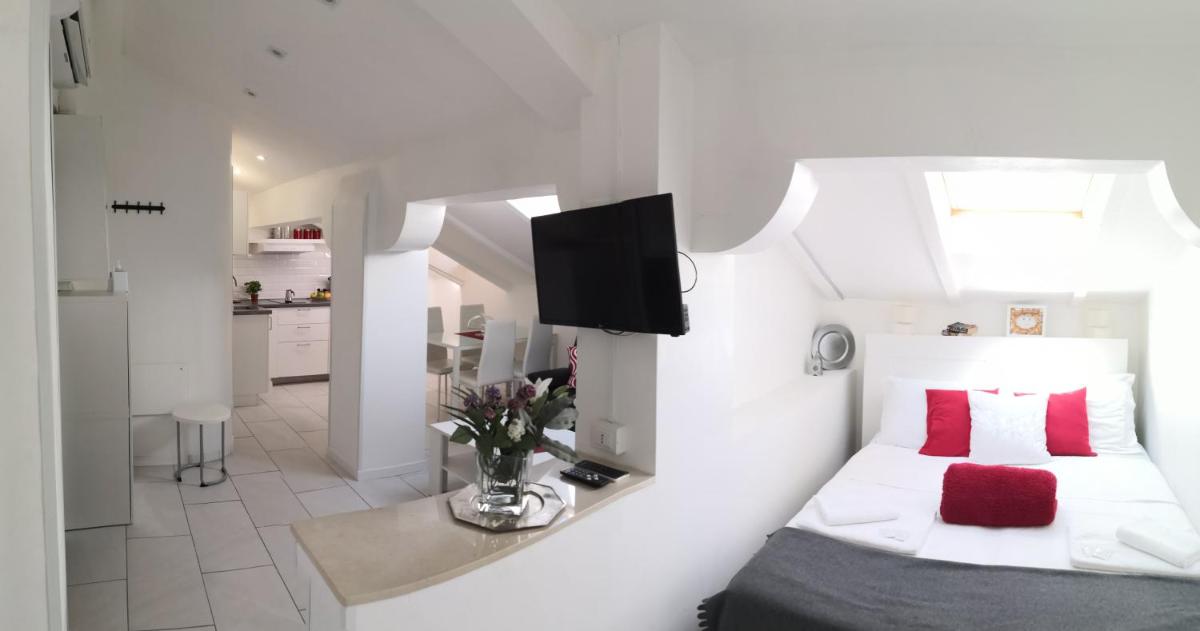 3-Tourist House Bologna-Mansarda - Self check-in - Housity