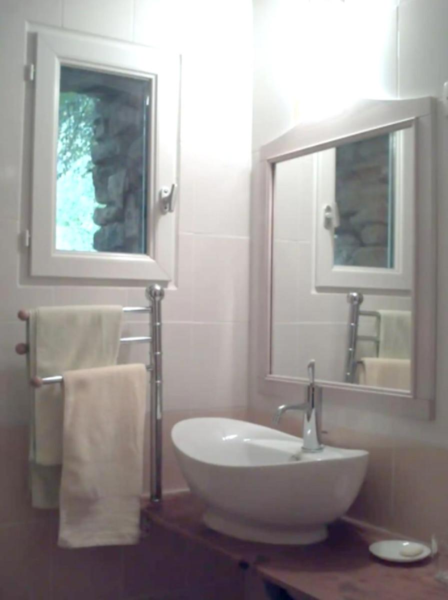 Charmante maison avec piscine partagée à Le Buisson-de-Cadouin - Housity