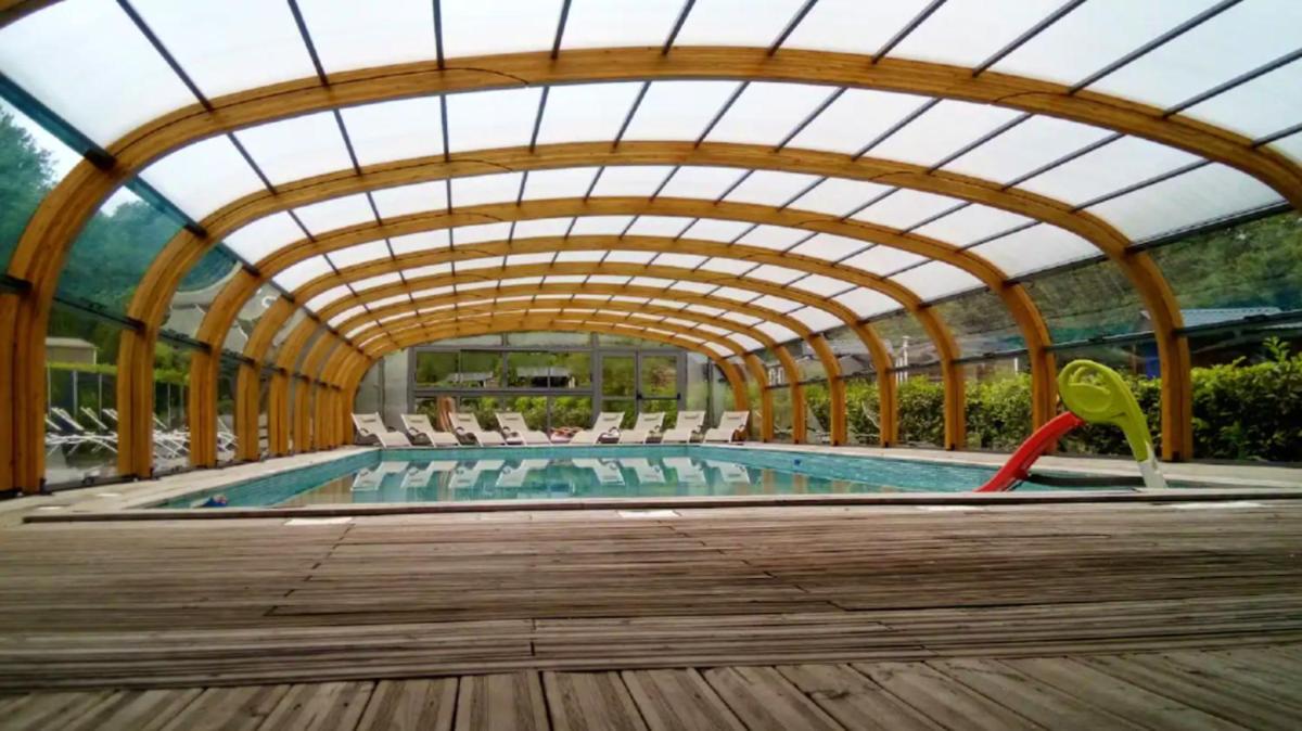 Charmante maison avec piscine partagée à Le Buisson-de-Cadouin - Housity