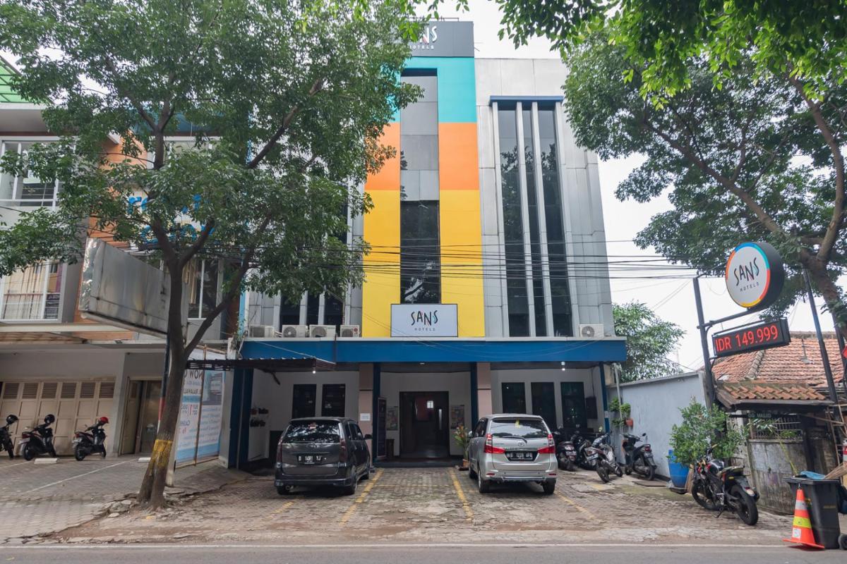 Suitetrails - Sans Hotel Cihampelas Bandung