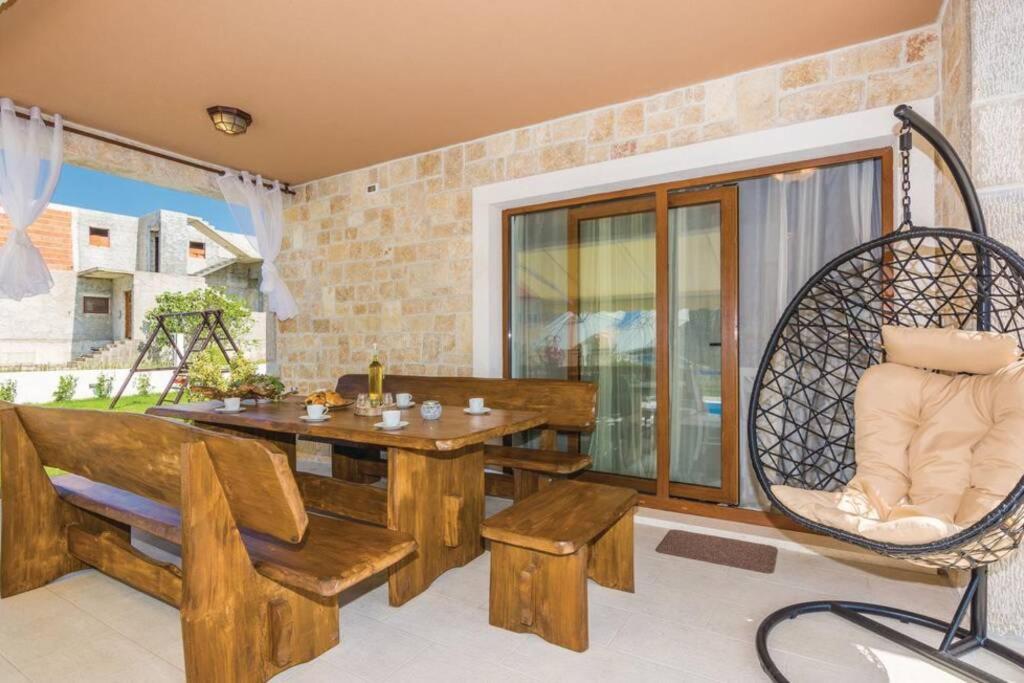 Lux stone house with pool, jacuzzi, sauna near beach - Housity