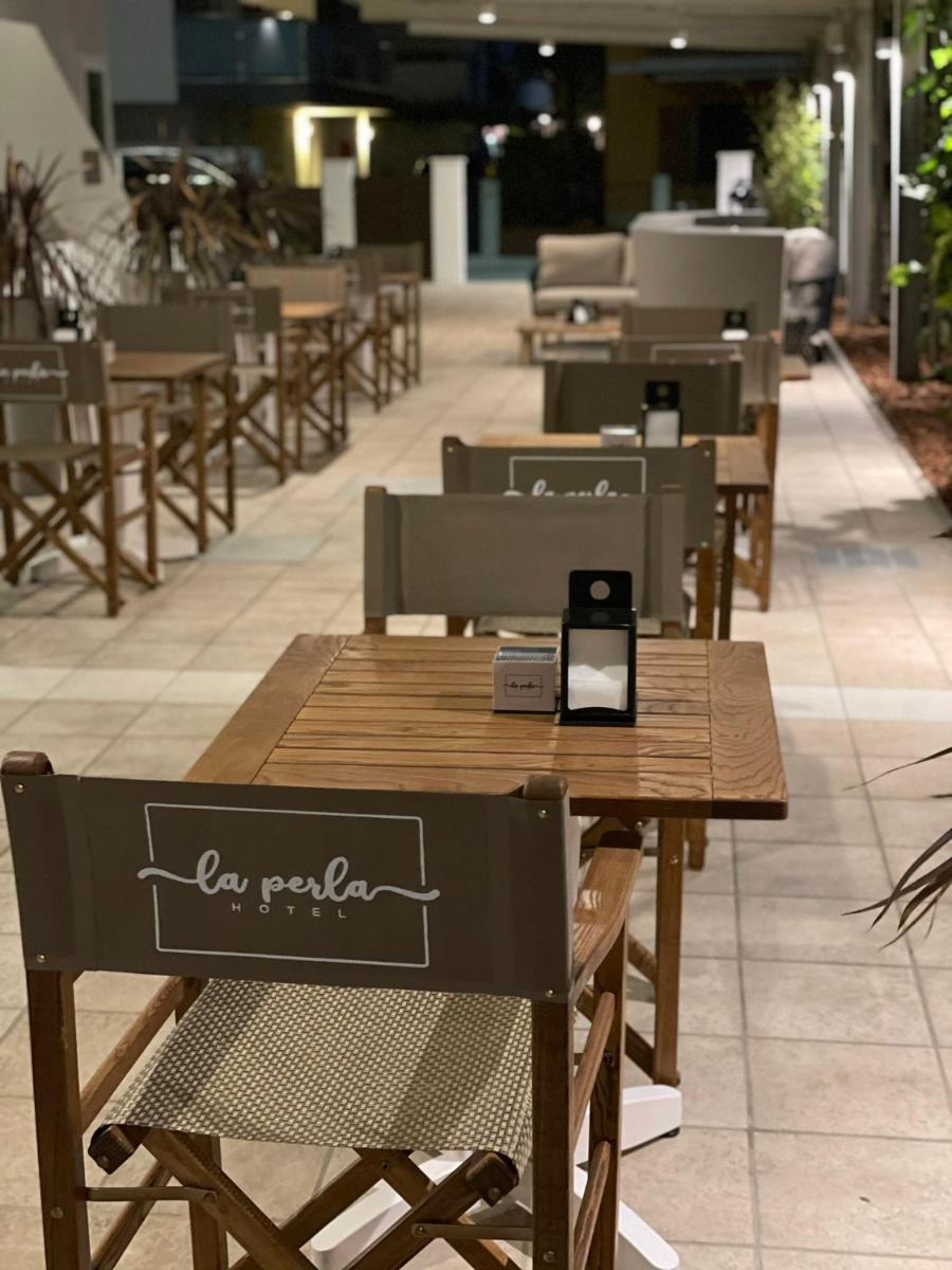 Hotel La Perla - Housity