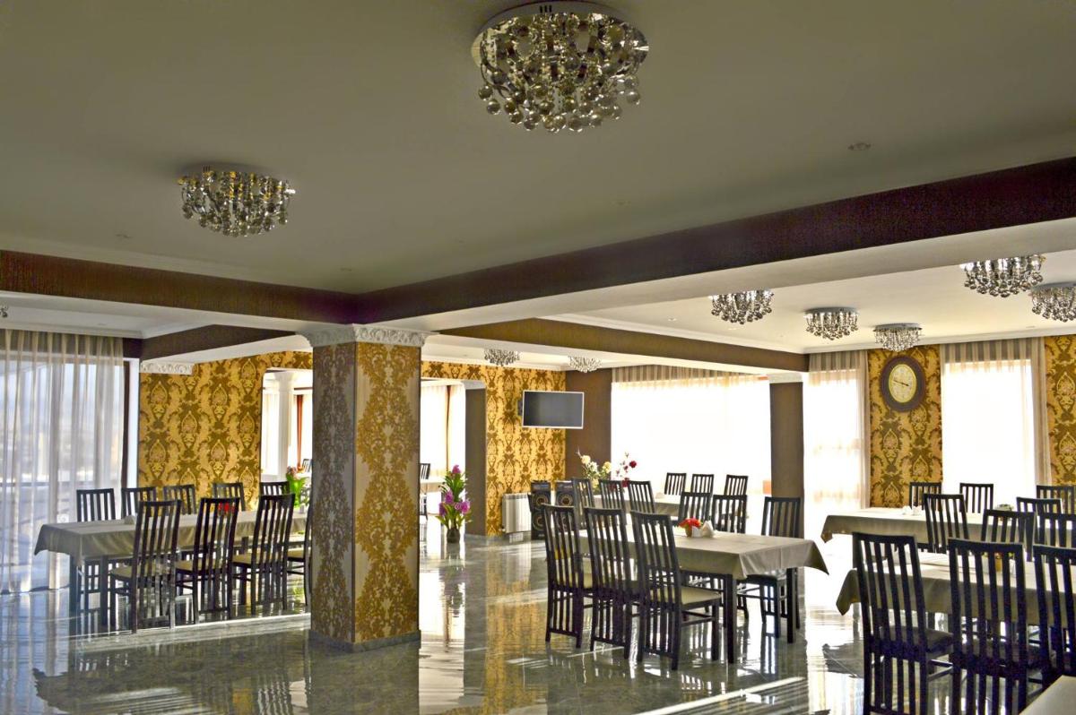 Hotel Grand Palace - Housity