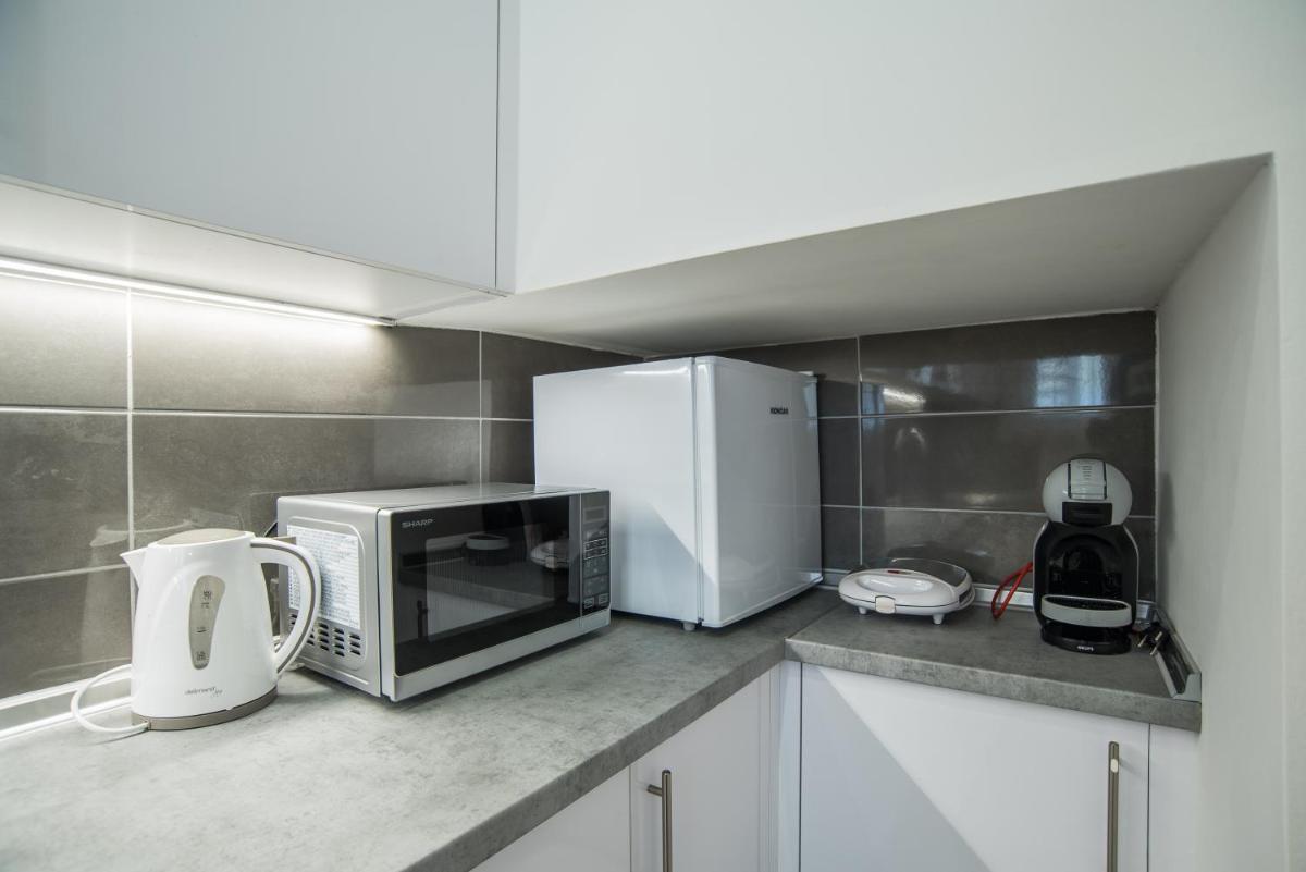 Too Sweet Apartment 1 - Hizvo
