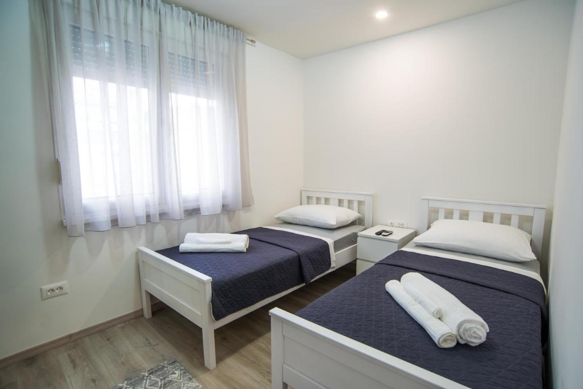 Too Sweet Apartment 1 - Housity