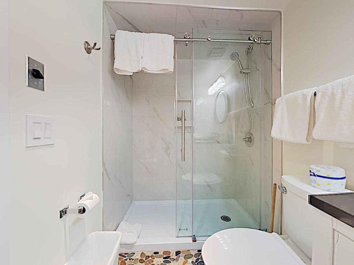 Timberline Condominium Studio Loft Premier Unit 316 - Housity