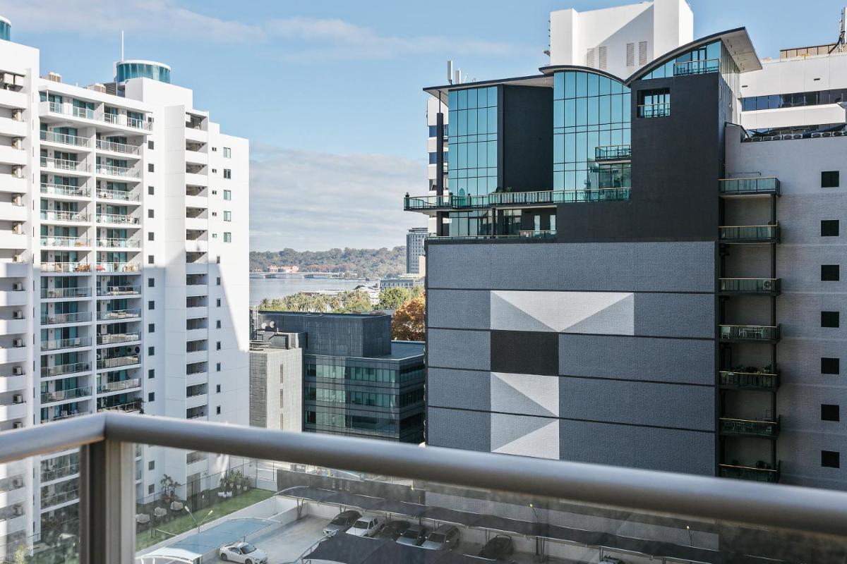 Suitetrails - Astra Apartments Perth CBD
