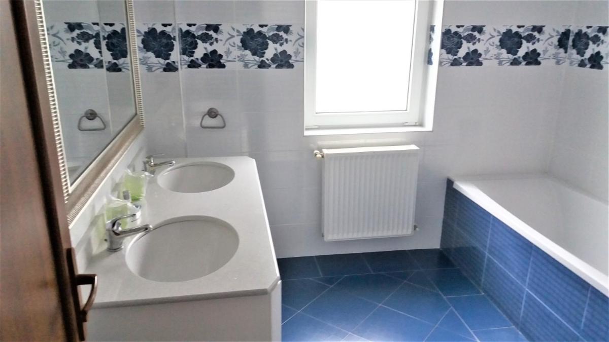 Hotel Monteoru - Housity