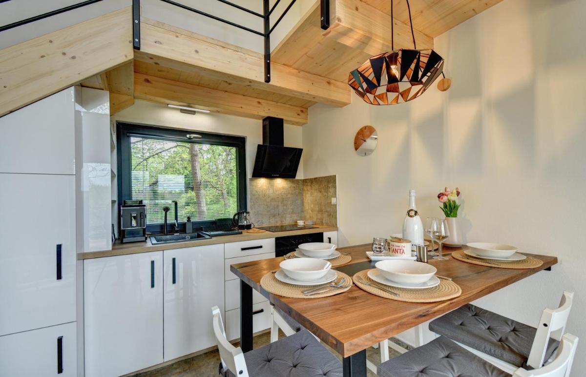 Riverside Cabin - Housity