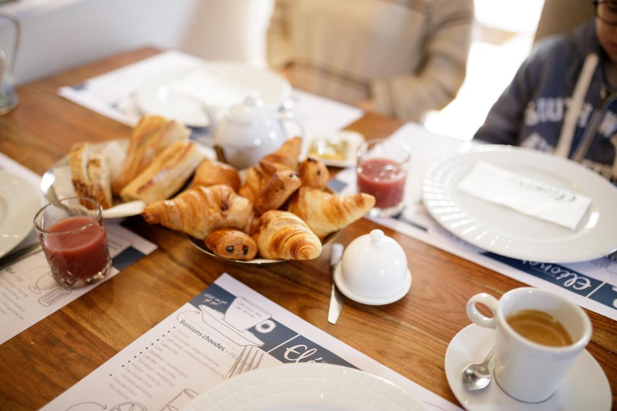 Nourriture dans l'hôtel ou à proximité