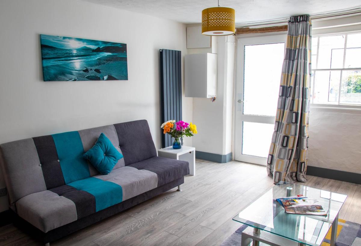 Westeria Cottage - 2 Bed-Sleeps 4-TJS9WC - Housity