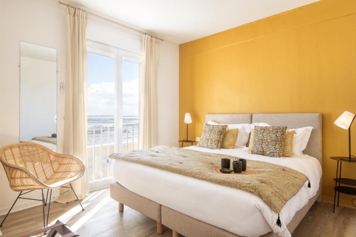 Le Homard Bleu - Housity