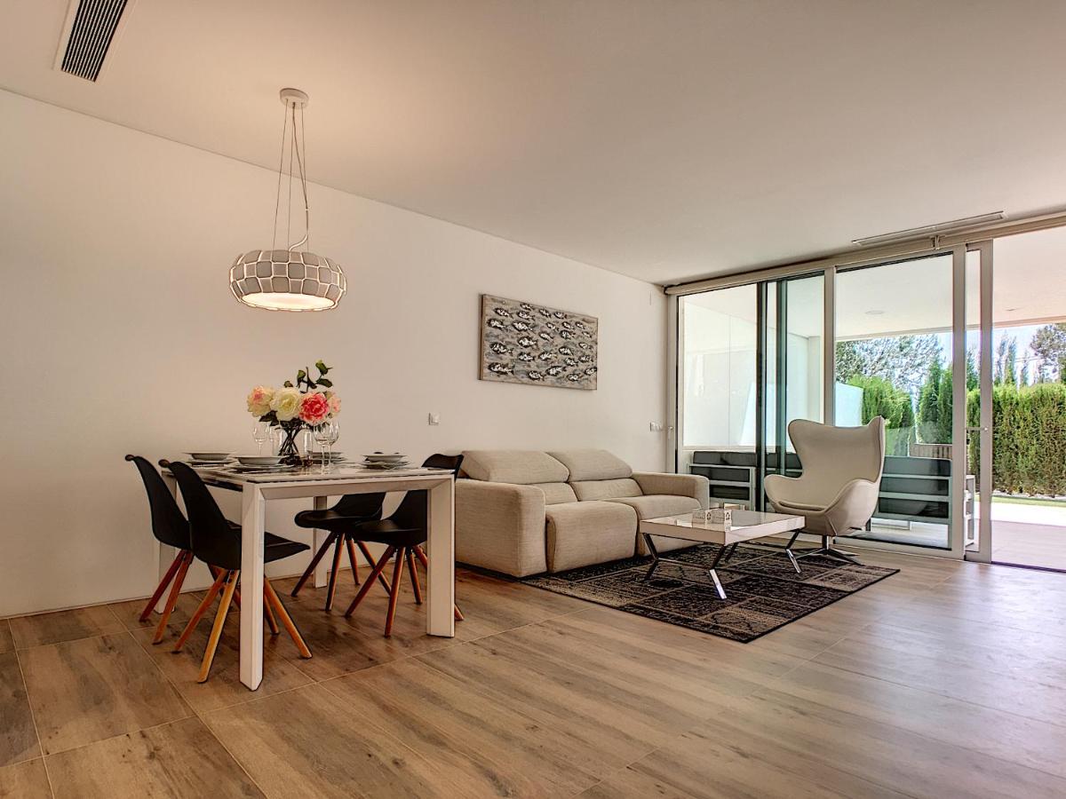 Acacia Golf Apartment @ Las Colinas Golf - Housity