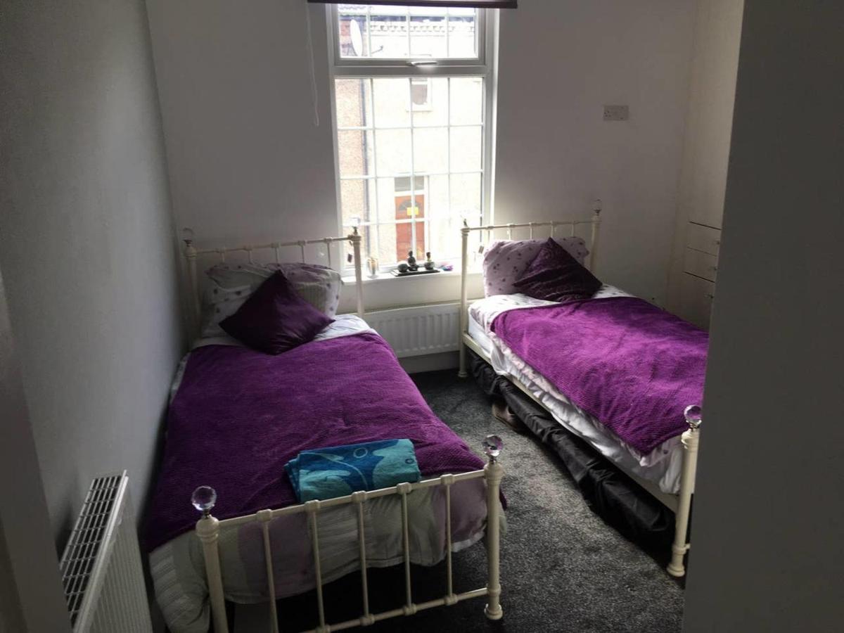 Darlington Chuch End Town House with 2 Bedrooms - Housity