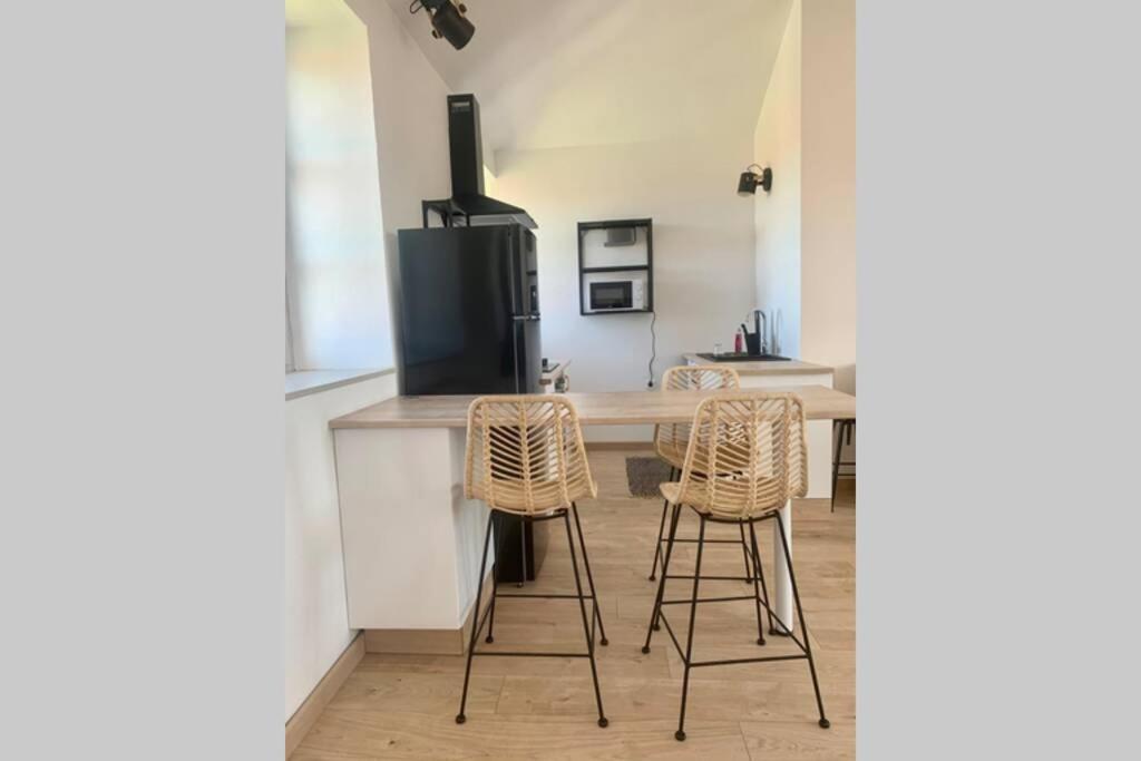 La providence, surplombant la ville - Housity