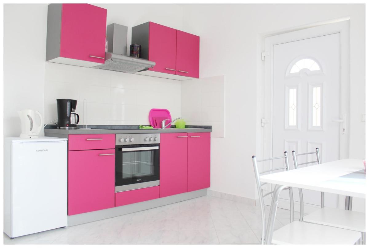 Apartments & Room Dijana - Housity