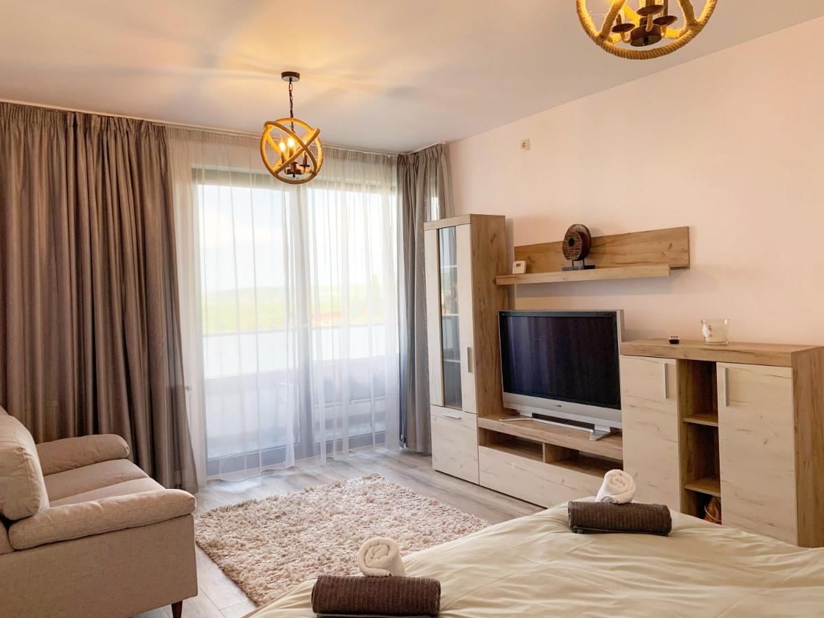 LAKE VIBE - Housity