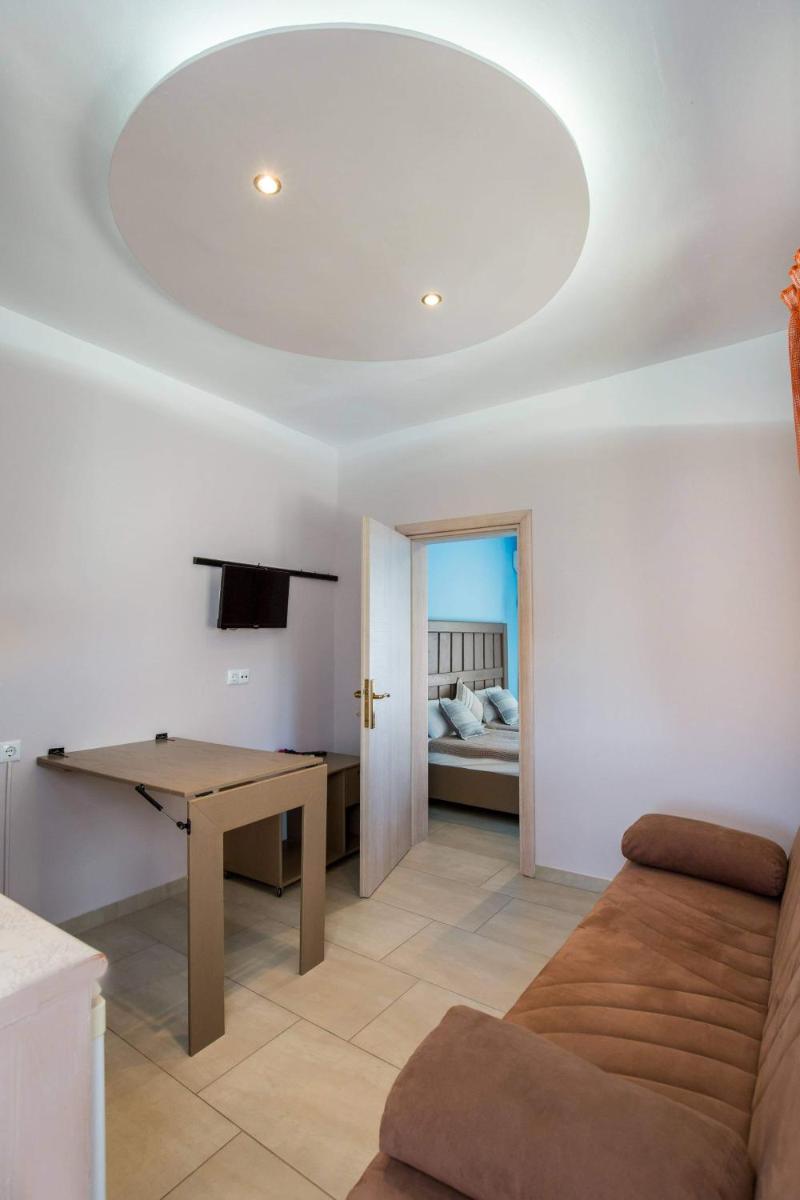 Suitetrails - Lena Apartments II
