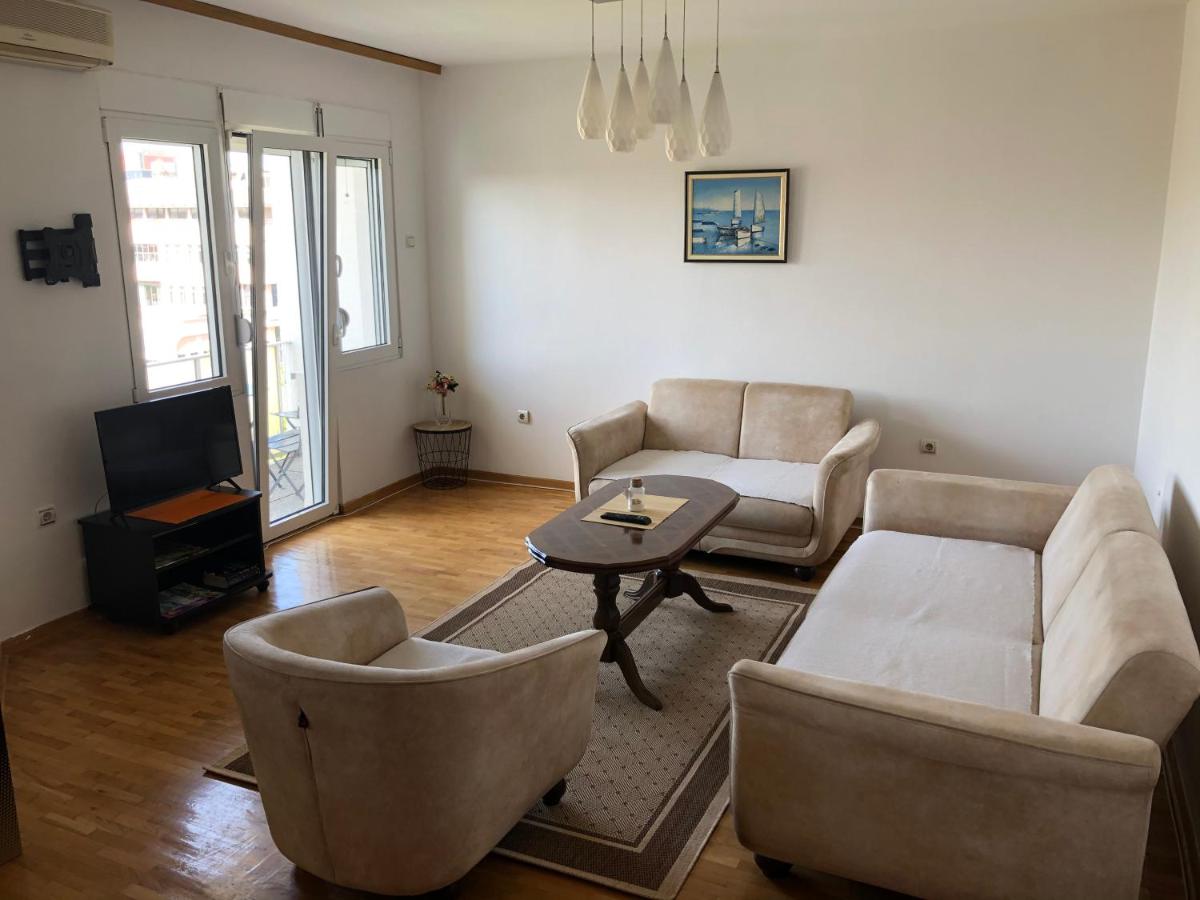 Square apartment Podgorica - Housity