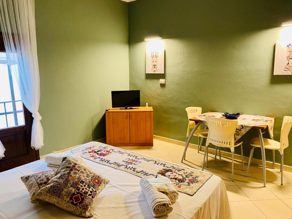 Angelo Apartments & Rooms - Housity