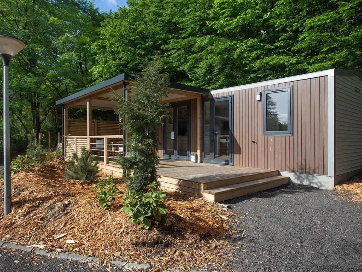 Attractive chalet close to the forest - Housity
