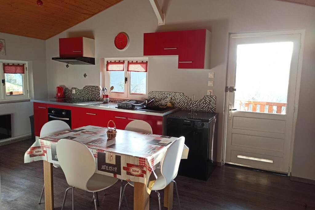 Le Chalet du bonheur , individuel avec belle vue - Housity
