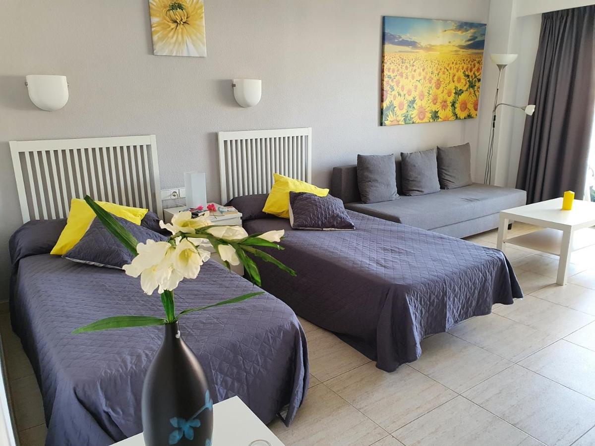 Estudio El Puerto - En el mismo centro de Fuengirola, primera línea de playa - Housity