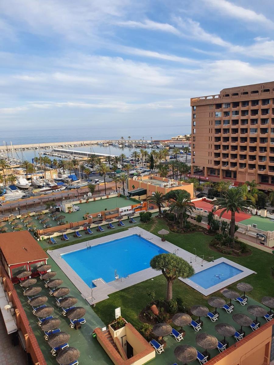 Estudio El Puerto - En el mismo centro de Fuengirola, primera línea de playa - Housity