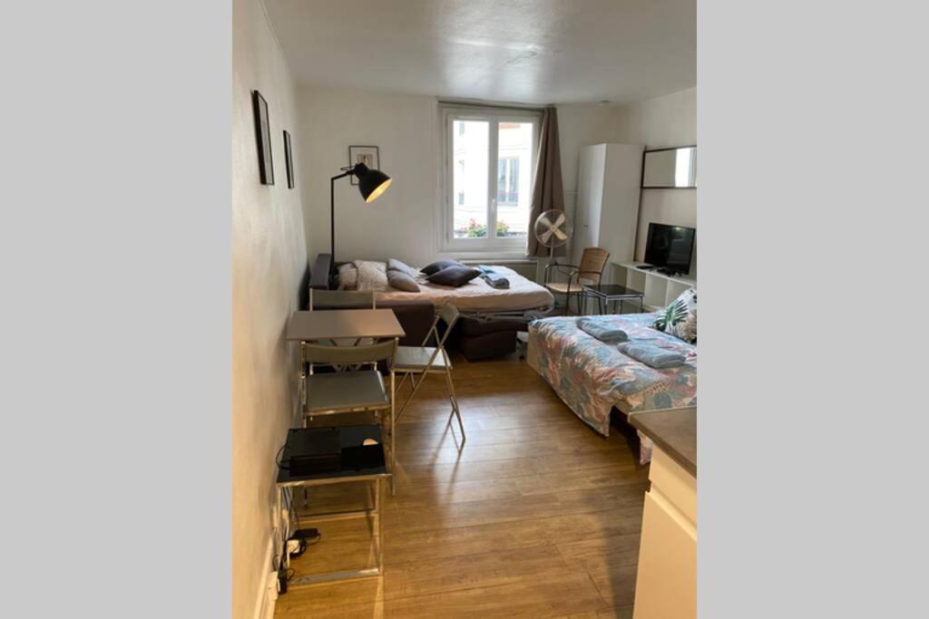 Large, hyper central studio. Historical Paris - Housity