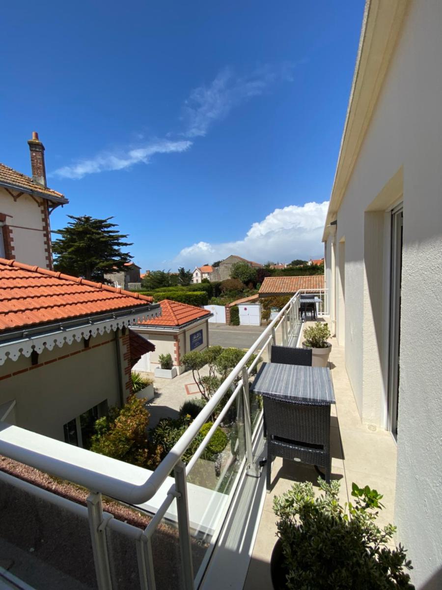Balcon ou terrasse dans l'établissement Hôtel de charme & SPA Le Grand Large