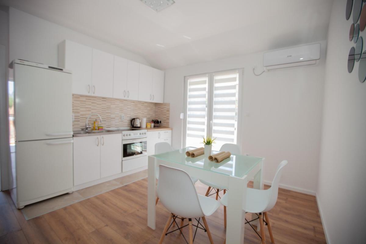 Apartmani Grubač - Housity