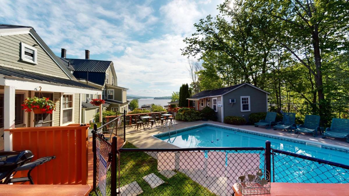 The Lakeview Inn & Cottages - Housity